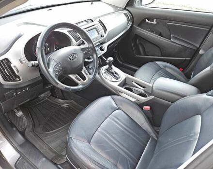 Сірий Кіа Sportage, об'ємом двигуна 2.4 л та пробігом 76 тис. км за 5000 $, фото 7 на Automoto.ua
