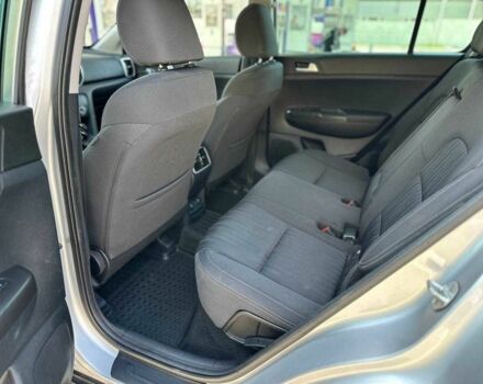 Серый Киа Sportage, объемом двигателя 1.7 л и пробегом 192 тыс. км за 14999 $, фото 6 на Automoto.ua