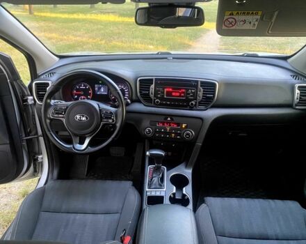 Серый Киа Sportage, объемом двигателя 1.7 л и пробегом 212 тыс. км за 17999 $, фото 3 на Automoto.ua
