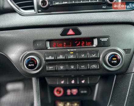 Сірий Кіа Sportage, об'ємом двигуна 1.69 л та пробігом 137 тис. км за 16999 $, фото 42 на Automoto.ua