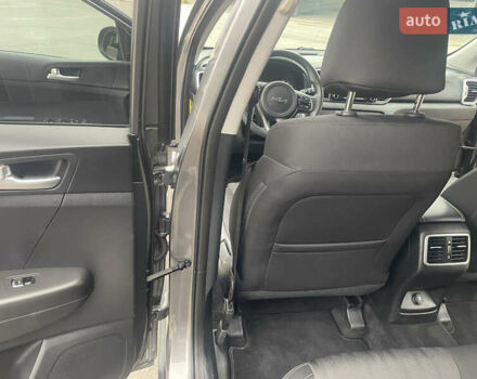 Сірий Кіа Sportage, об'ємом двигуна 2.36 л та пробігом 126 тис. км за 16350 $, фото 29 на Automoto.ua