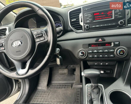 Серый Киа Sportage, объемом двигателя 1.69 л и пробегом 160 тыс. км за 16600 $, фото 10 на Automoto.ua