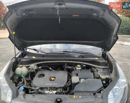 Сірий Кіа Sportage, об'ємом двигуна 2 л та пробігом 79 тис. км за 17800 $, фото 21 на Automoto.ua