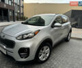 Серый Киа Sportage, объемом двигателя 2.4 л и пробегом 180 тыс. км за 12999 $, фото 1 на Automoto.ua