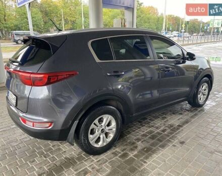 Киа Sportage 2017 в Николаеве на Automoto.ua Серый Киа Sportage, объемом двигателя 2 л и пробегом 149 тыс. км за 17300 $, фото 5 на Automoto.ua