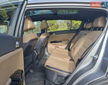 Сірий Кіа Sportage, об'ємом двигуна 2 л та пробігом 99 тис. км за 16000 $, фото 4 на Automoto.ua