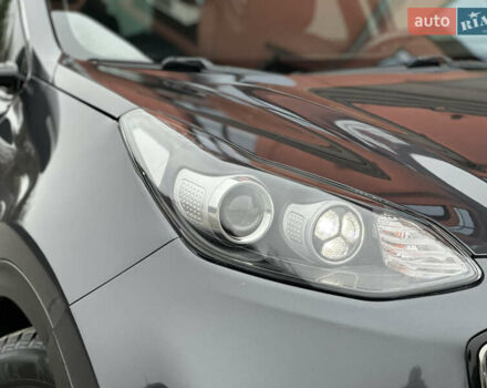 Сірий Кіа Sportage, об'ємом двигуна 1.69 л та пробігом 137 тис. км за 16999 $, фото 5 на Automoto.ua