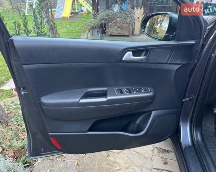 Серый Киа Sportage, объемом двигателя 1.7 л и пробегом 63 тыс. км за 17950 $, фото 16 на Automoto.ua