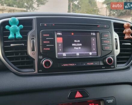 Кіа Sportage 2017 у Києві на Automoto.ua Сірий Кіа Sportage, об'ємом двигуна 2 л та пробігом 263 тис. км за 15800 $, фото 27 на Automoto.ua