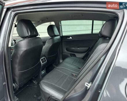 Сірий Кіа Sportage, об'ємом двигуна 1.69 л та пробігом 137 тис. км за 16999 $, фото 63 на Automoto.ua