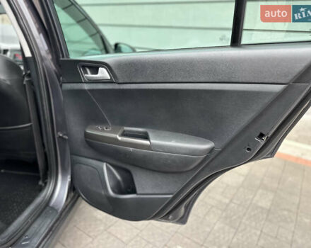 Сірий Кіа Sportage, об'ємом двигуна 1.69 л та пробігом 137 тис. км за 16999 $, фото 53 на Automoto.ua