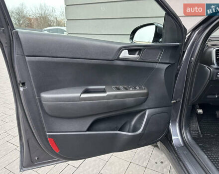 Сірий Кіа Sportage, об'ємом двигуна 1.69 л та пробігом 137 тис. км за 16999 $, фото 31 на Automoto.ua