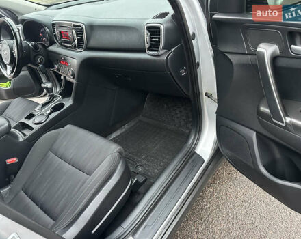 Сірий Кіа Sportage, об'ємом двигуна 1.69 л та пробігом 160 тис. км за 15900 $, фото 10 на Automoto.ua