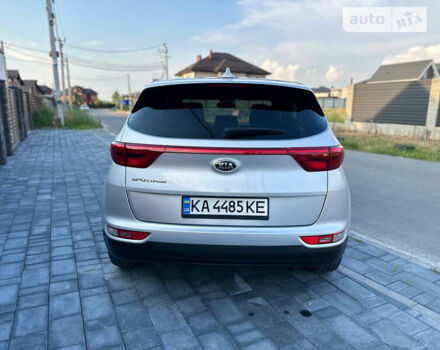 Серый Киа Sportage, объемом двигателя 0 л и пробегом 150 тыс. км за 15500 $, фото 5 на Automoto.ua