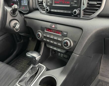 Кіа Sportage 2017 у Кривому Розі на Automoto.ua Сірий Кіа Sportage, об'ємом двигуна 1.7 л та пробігом 137 тис. км за 16150 $, фото 8 на Automoto.ua