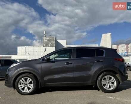 Кіа Sportage 2017 у Києві на Automoto.ua Сірий Кіа Sportage, об'ємом двигуна 2 л та пробігом 35 тис. км за 19900 $, фото 13 на Automoto.ua