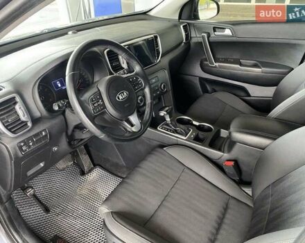Киа Sportage 2017 в Николаеве на Automoto.ua Серый Киа Sportage, объемом двигателя 2 л и пробегом 149 тыс. км за 17300 $, фото 15 на Automoto.ua