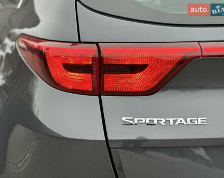 Сірий Кіа Sportage, об'ємом двигуна 1.69 л та пробігом 137 тис. км за 16999 $, фото 29 на Automoto.ua