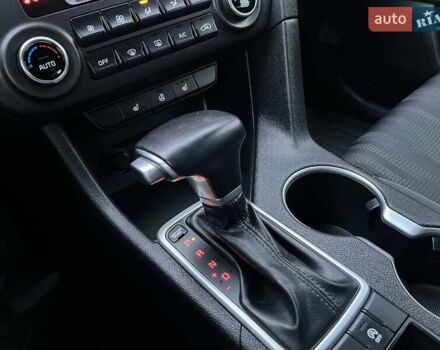Серый Киа Sportage, объемом двигателя 1.7 л и пробегом 63 тыс. км за 17950 $, фото 28 на Automoto.ua