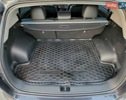 Кіа Sportage 2017 у Києві на Automoto.ua Сірий Кіа Sportage, об'ємом двигуна 2 л та пробігом 263 тис. км за 15800 $, фото 43 на Automoto.ua