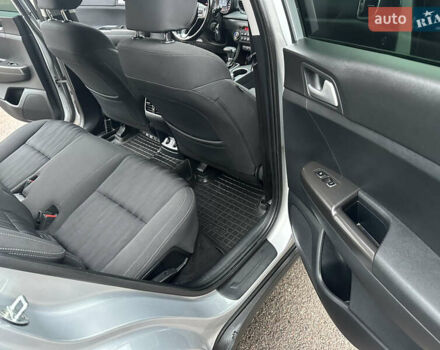 Сірий Кіа Sportage, об'ємом двигуна 1.69 л та пробігом 160 тис. км за 15900 $, фото 11 на Automoto.ua