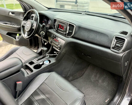 Сірий Кіа Sportage, об'ємом двигуна 1.69 л та пробігом 154 тис. км за 14300 $, фото 9 на Automoto.ua