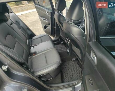 Сірий Кіа Sportage, об'ємом двигуна 2 л та пробігом 79 тис. км за 17800 $, фото 16 на Automoto.ua