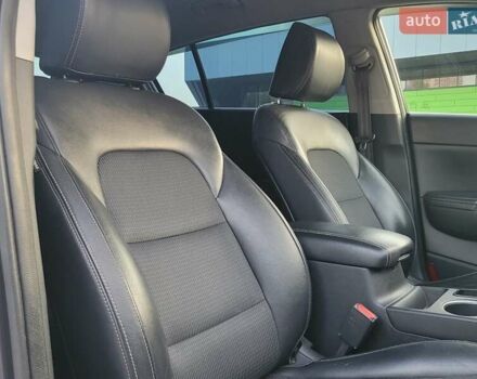 Кіа Sportage 2017 у Києві на Automoto.ua Сірий Кіа Sportage, об'ємом двигуна 2 л та пробігом 263 тис. км за 15800 $, фото 20 на Automoto.ua