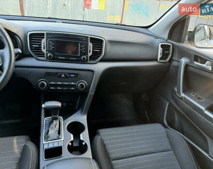 Серый Киа Sportage, объемом двигателя 2.4 л и пробегом 180 тыс. км за 12999 $, фото 15 на Automoto.ua