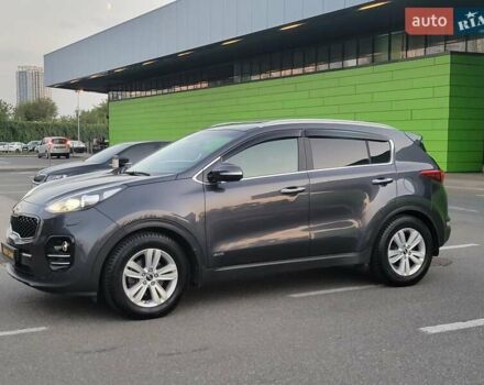 Кіа Sportage 2017 у Києві на Automoto.ua Сірий Кіа Sportage, об'ємом двигуна 2 л та пробігом 263 тис. км за 15800 $, фото 5 на Automoto.ua
