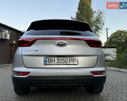 Серый Киа Sportage, объемом двигателя 2.4 л и пробегом 180 тыс. км за 12999 $, фото 4 на Automoto.ua