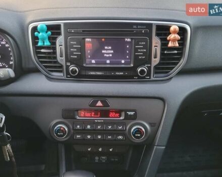 Кіа Sportage 2017 у Києві на Automoto.ua Сірий Кіа Sportage, об'ємом двигуна 2 л та пробігом 263 тис. км за 15800 $, фото 26 на Automoto.ua