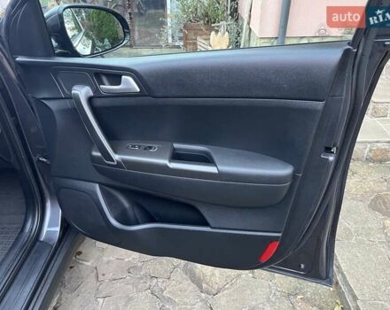 Серый Киа Sportage, объемом двигателя 1.7 л и пробегом 63 тыс. км за 17950 $, фото 18 на Automoto.ua