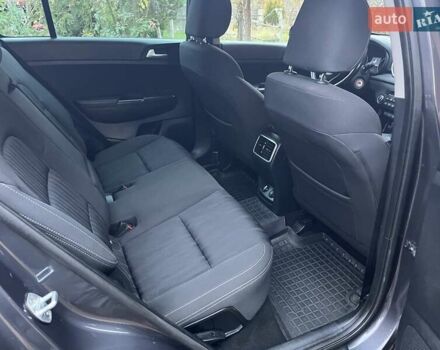 Серый Киа Sportage, объемом двигателя 1.7 л и пробегом 63 тыс. км за 17950 $, фото 19 на Automoto.ua
