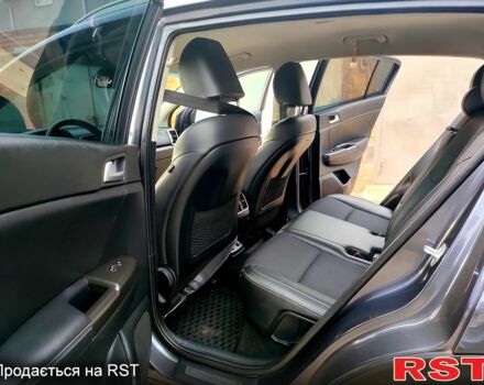 Серый Киа Sportage, объемом двигателя 2 л и пробегом 80 тыс. км за 17800 $, фото 5 на Automoto.ua
