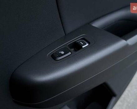 Кіа Sportage 2017 у Києві на Automoto.ua Сірий Кіа Sportage, об'ємом двигуна 2 л та пробігом 35 тис. км за 19900 $, фото 30 на Automoto.ua