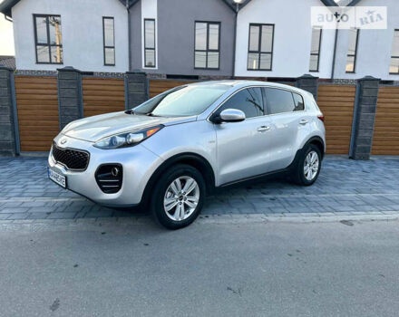 Серый Киа Sportage, объемом двигателя 0 л и пробегом 150 тыс. км за 15500 $, фото 4 на Automoto.ua