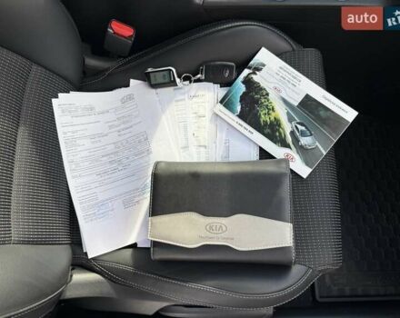 Кіа Sportage 2017 у Києві на Automoto.ua Сірий Кіа Sportage, об'ємом двигуна 2 л та пробігом 35 тис. км за 19900 $, фото 2 на Automoto.ua