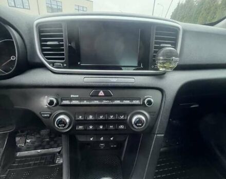 Сірий Кіа Sportage, об'ємом двигуна 1.59 л та пробігом 65 тис. км за 16300 $, фото 5 на Automoto.ua