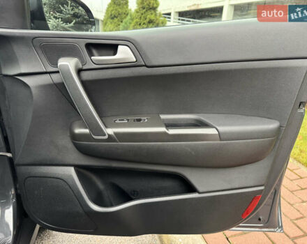 Серый Киа Sportage, объемом двигателя 1.59 л и пробегом 132 тыс. км за 16400 $, фото 23 на Automoto.ua