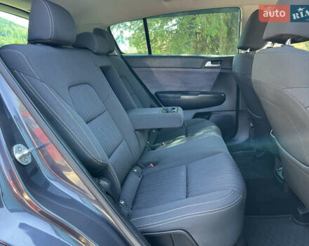 Серый Киа Sportage, объемом двигателя 1.69 л и пробегом 103 тыс. км за 17000 $, фото 65 на Automoto.ua
