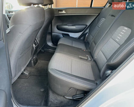 Сірий Кіа Sportage, об'ємом двигуна 2.4 л та пробігом 98 тис. км за 16455 $, фото 25 на Automoto.ua