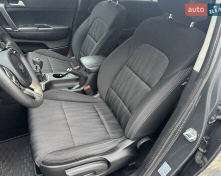 Сірий Кіа Sportage, об'ємом двигуна 1.59 л та пробігом 69 тис. км за 15400 $, фото 19 на Automoto.ua