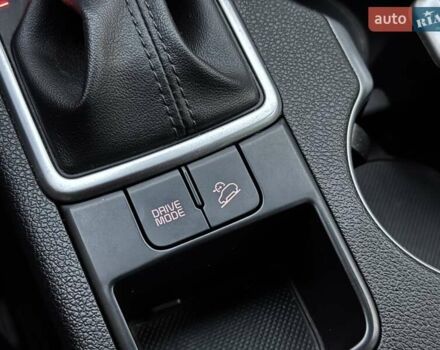 Серый Киа Sportage, объемом двигателя 1.6 л и пробегом 147 тыс. км за 17999 $, фото 12 на Automoto.ua