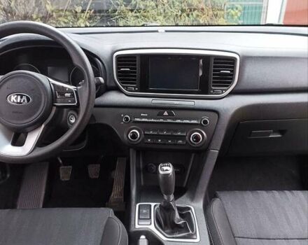 Сірий Кіа Sportage, об'ємом двигуна 1.59 л та пробігом 68 тис. км за 16900 $, фото 9 на Automoto.ua