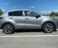 Серый Киа Sportage, объемом двигателя 2 л и пробегом 130 тыс. км за 15000 $, фото 2 на Automoto.ua