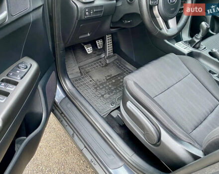 Сірий Кіа Sportage, об'ємом двигуна 1.59 л та пробігом 71 тис. км за 15999 $, фото 30 на Automoto.ua