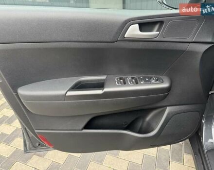 Сірий Кіа Sportage, об'ємом двигуна 1.59 л та пробігом 69 тис. км за 15400 $, фото 22 на Automoto.ua