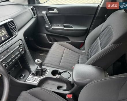Сірий Кіа Sportage, об'ємом двигуна 1.59 л та пробігом 69 тис. км за 15400 $, фото 26 на Automoto.ua