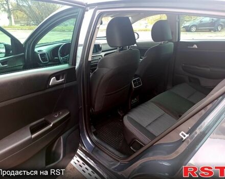 Сірий Кіа Sportage, об'ємом двигуна 1.6 л та пробігом 135 тис. км за 19500 $, фото 8 на Automoto.ua